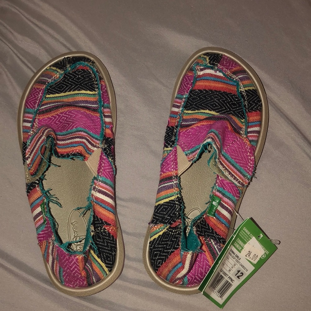 Kids size 12 SANUK shoes